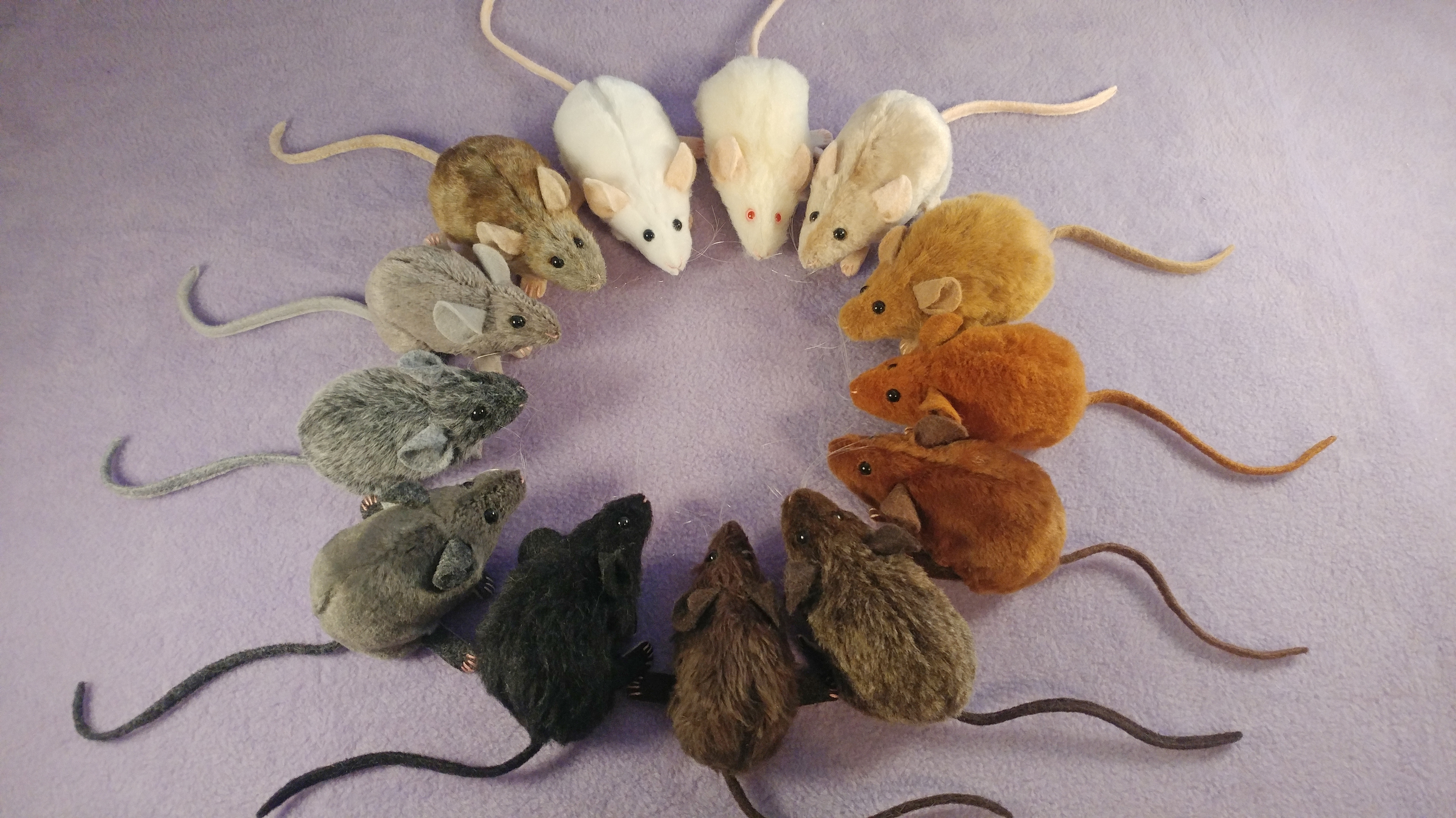 Natural Colors Citrine Mouse