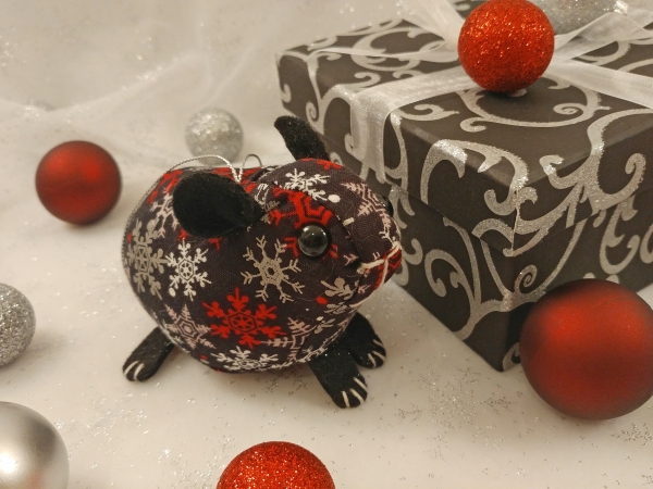 Black with Red & Silver Snow Guinea Pig Ornament