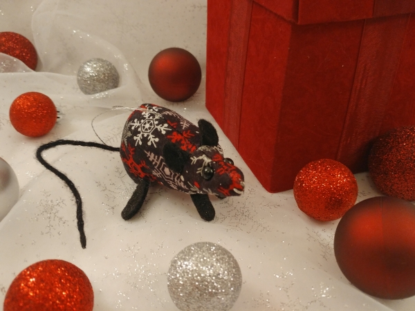 Black with Red & Silver Snow Mouse/Rat Ornament