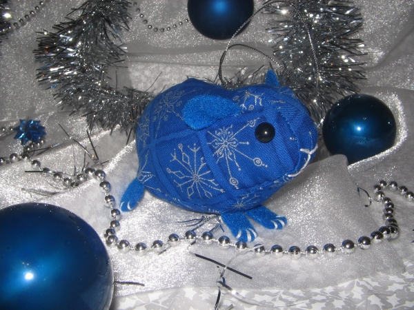 Blue & Silver Guinea Pig Ornament