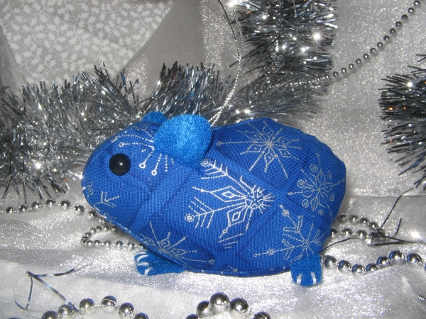 Blue & Silver Guinea Pig Ornament