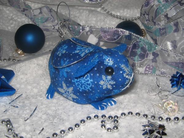 Blue Snowflakes Guinea Pig Ornament