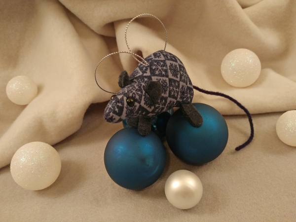 Dark Blue Checkered Mouse/Rat Ornament