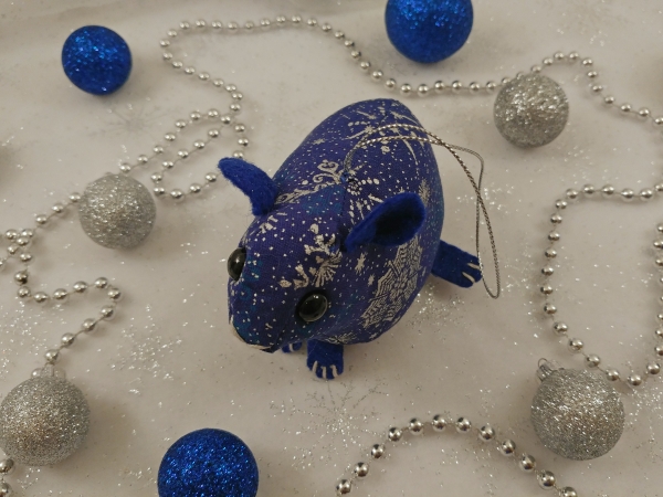 Dark Blue with Silver Snow Guinea Pig Ornament