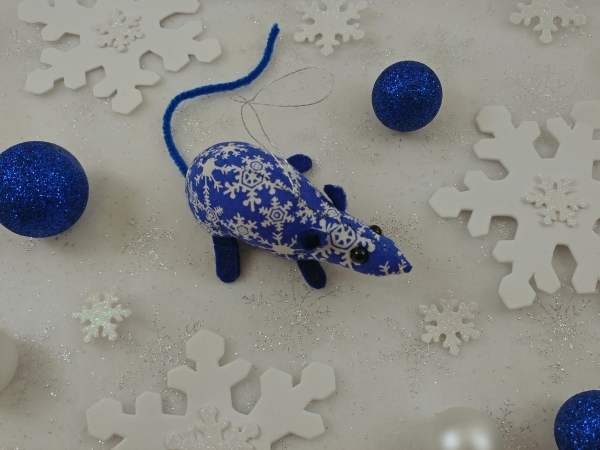 Dark Blue with White Snow Mouse/Rat Ornament