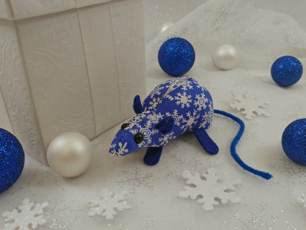 Dark Blue with White Snow Mouse/Rat Ornament