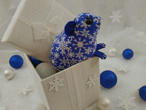 Dark Blue with White Snow Guinea Pig Ornament