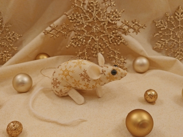 Gold Snowflakes 2 Mouse/Rat Ornament