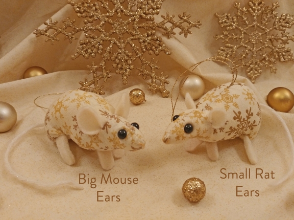 Gold Snowflakes 2 Mouse/Rat Ornament