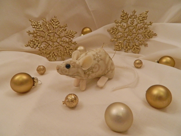 Gold Snowflakes Mouse/Rat Ornament