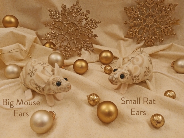Gold Snowflakes Mouse/Rat Ornament