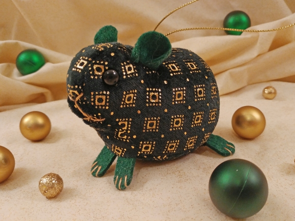 Green Velvet Guinea Pig Ornament