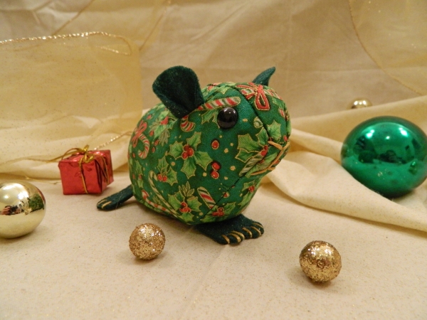 Candy & Holly Guinea Pig Ornament
