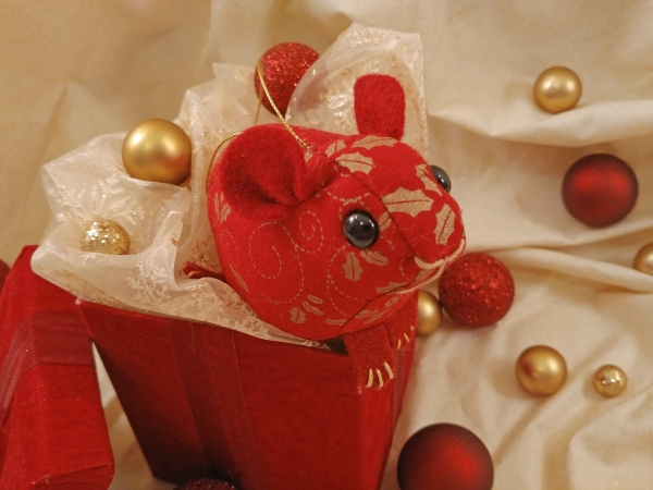 Maroon with Gold Vines Guinea Pig Ornament
