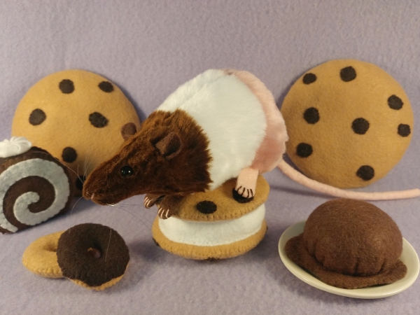 Neapolitan "Nea" Rat Plushie