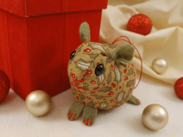 Green Holly Guinea Pig Ornament