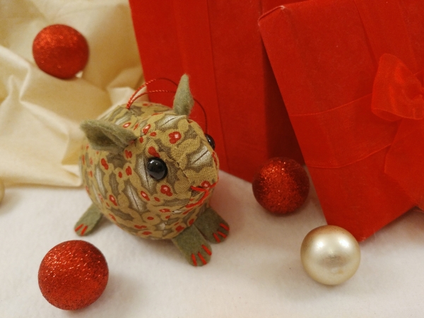 Green Holly Guinea Pig Ornament