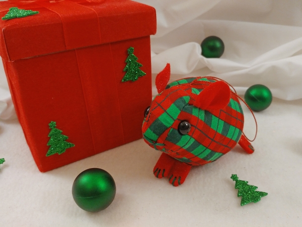 Red Plaid Guinea Pig Ornament (Cotton)