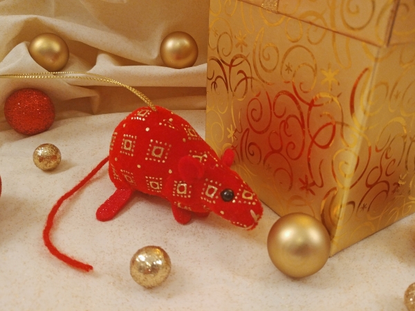 Red Velvet Mouse/Rat Ornament