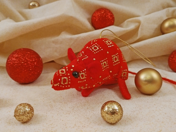 Red Velvet Mouse/Rat Ornament