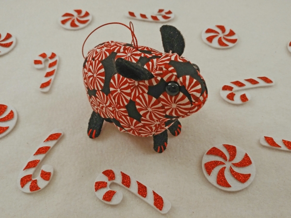 Red & White Candies Guinea Pig Ornament (Black)