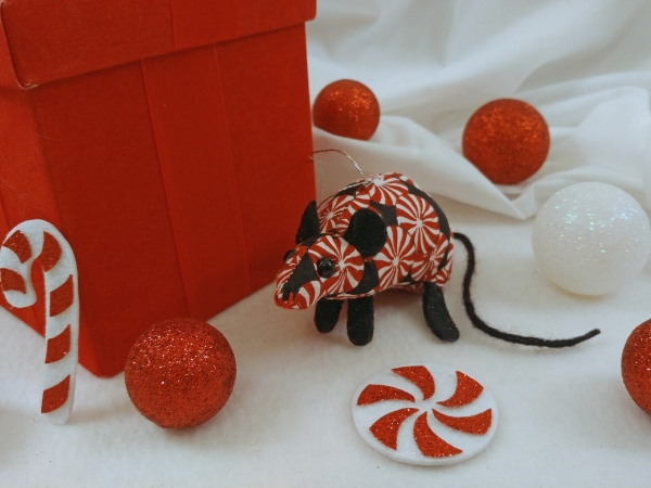 Red & White Candies Mouse/Rat Ornament (Black)