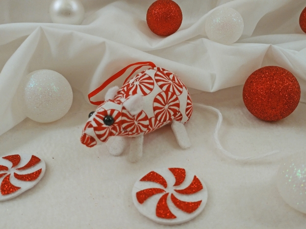 Red & White Candies Mouse/Rat Ornament (White)