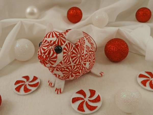 Red & White Candies Guinea Pig Ornament (White)