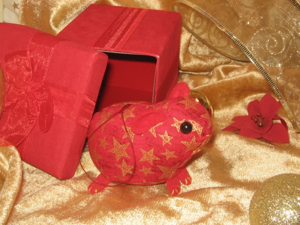 Red with Gold Stars Guinea Pig Ornament