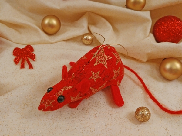 Red with Gold Stars Mouse/Rat Ornament