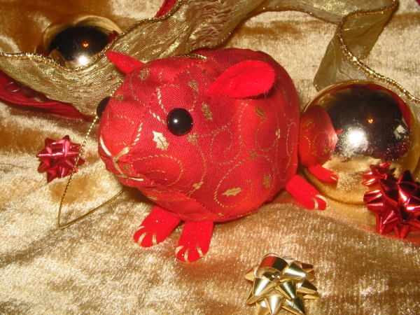 Red with Gold Vines Guinea Pig Ornament