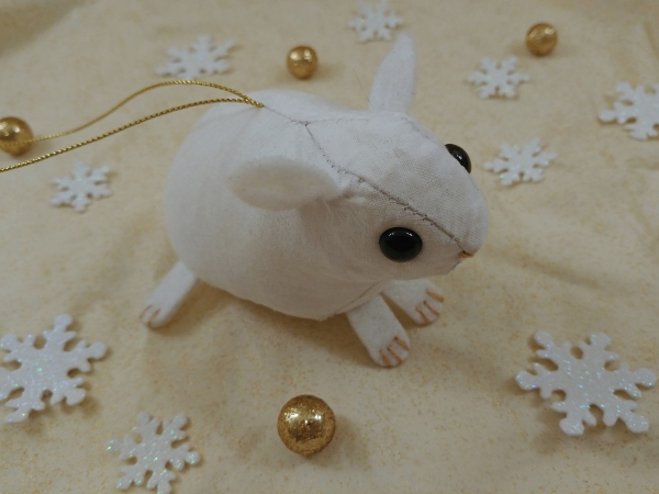 Clone of White Snowflakes Guinea Pig Ornament (Gold)