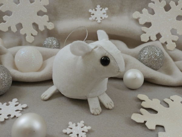 White Snowflakes Guinea Pig Ornament (Silver)