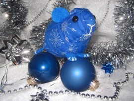 Blue & Silver Guinea Pig Ornament