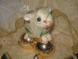 Gold Holly 2 Guinea Pig Ornament