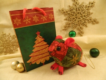 Red & Green Checkered Guinea Pig Ornament