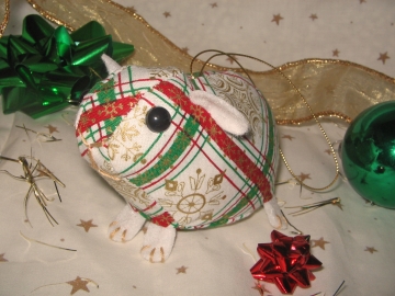 Red & Green on White Guinea Pig Ornament